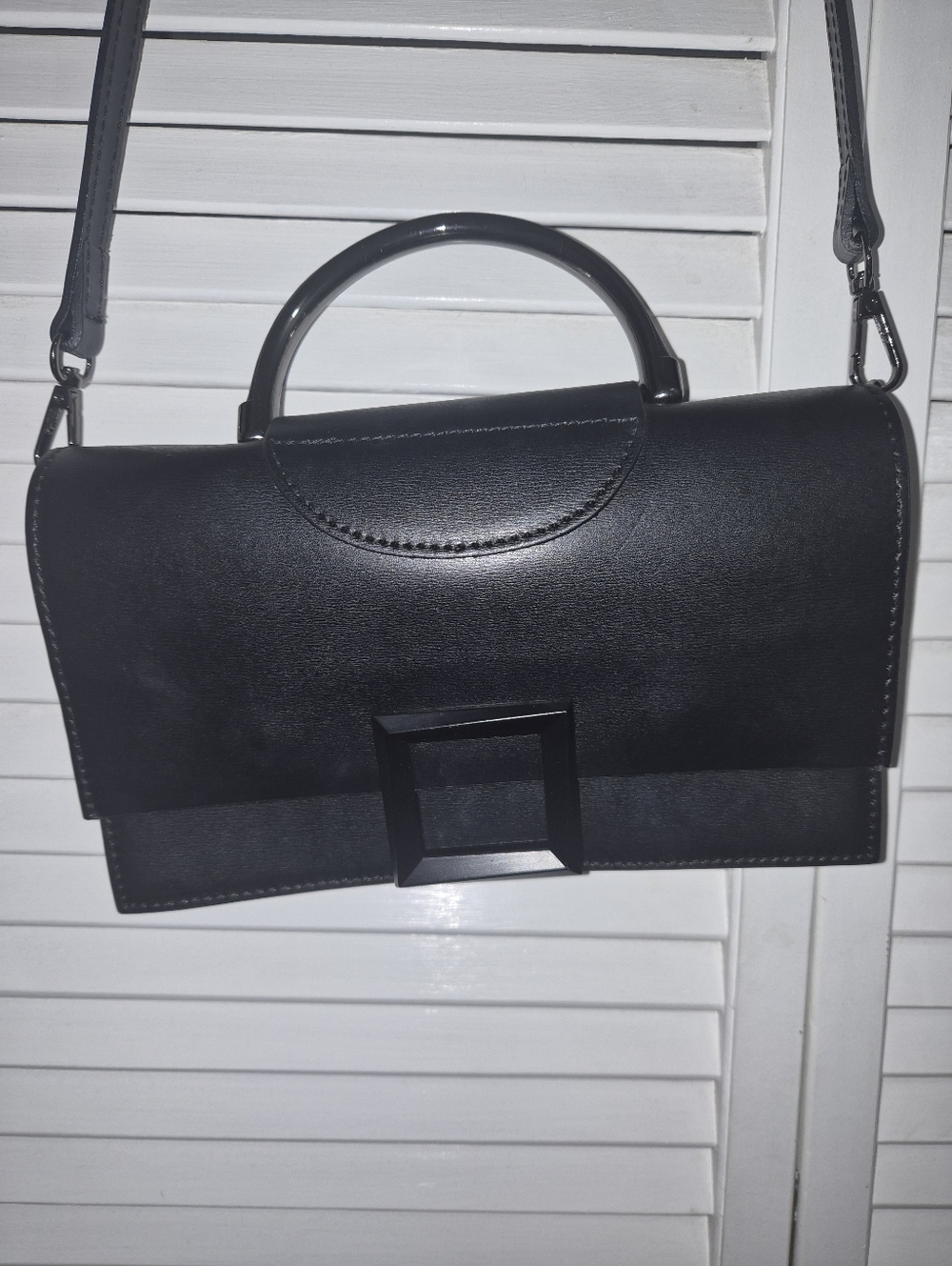 Stella Bianca Classic Black Women's Top-Handle Crossbody